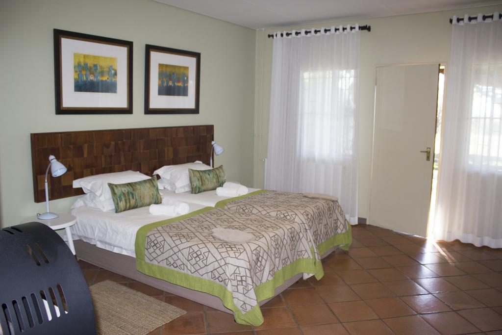 Auas Safari Lodge Windhoek Exterior foto